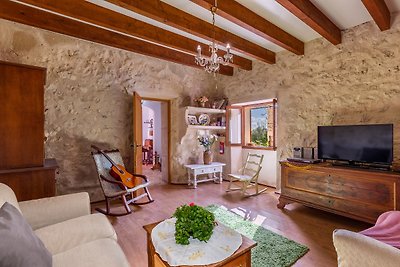Traditional Mallorcan family villa