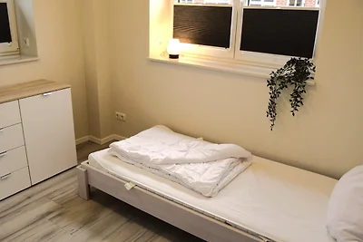 Meister, Ramona und Nils: "Haus