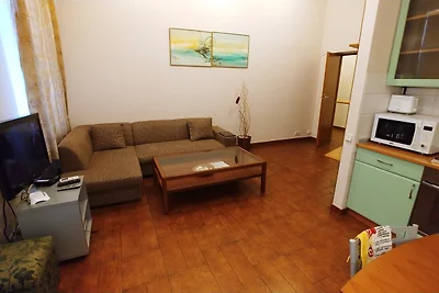 One bedroom. 5a Baseina str .