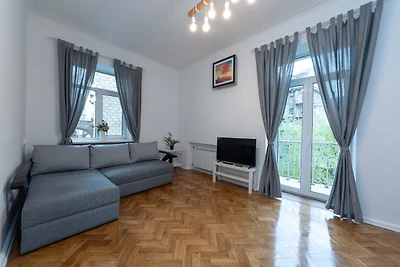 One bedroom. 17 Khreshchatyk str.