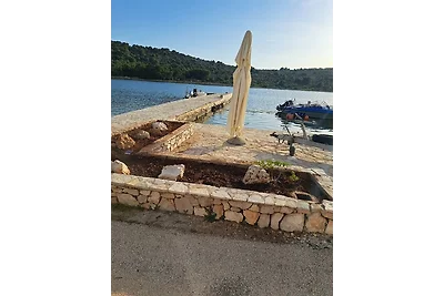 Appartamento Vacanza con famiglia Kaprije