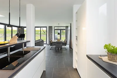 Irish Cottage Condor