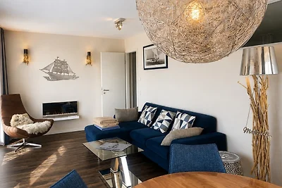 Apartment 35, "Captain's