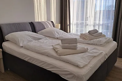 Apartment 28, Blickrichtung