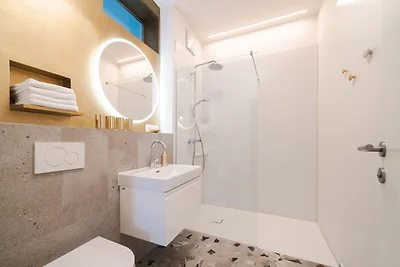 Golden Flat by GrazRentals