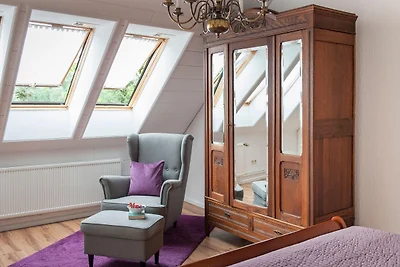 Elbwiesenhaus an der Elbe