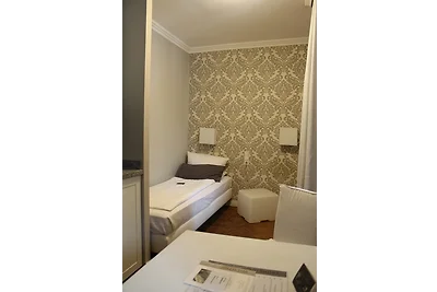 Einzelzimmer mit Küchenniesche