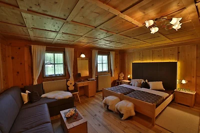 Grosszügiges Mehrbettzimmer am