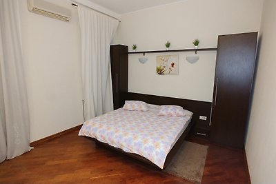 Three bedroom. Lux. 20a Shota