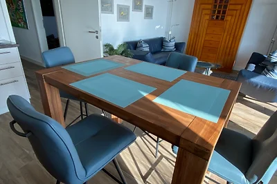 Port Marina "Schlagseite"