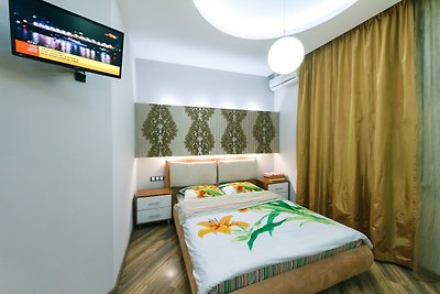 One bedroom. Luxe. 25 Antonovycha
