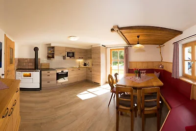 Chalet mit Naturbadeteich