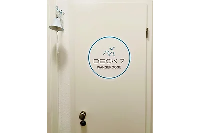 DECK 7