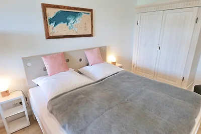 Huk's 22 - Aurora Vista - ABC541