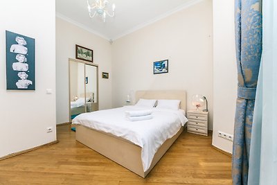 Four bedroom. 15 Mykhailivska St.