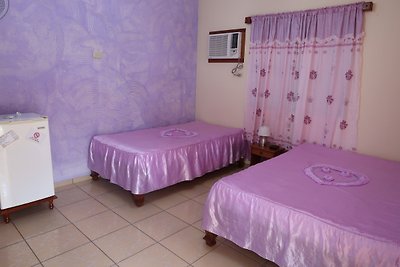 Hostal Yadira y Yurien Appartement
