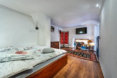 One bedroom. Lux. 9 Pushkinska str.