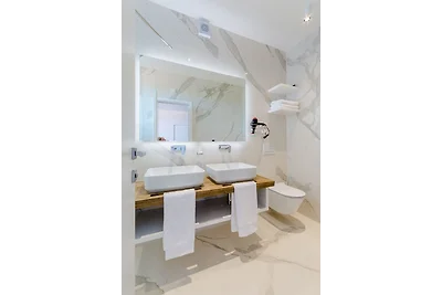 Luxury Villa Vitae with heated