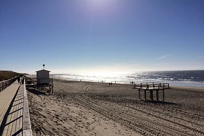 Nur 200 Meter zum Strand! Die