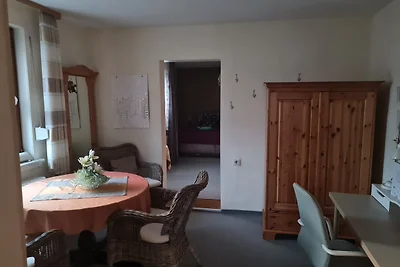 Ruhige Ferienwohnung mit Balkon und