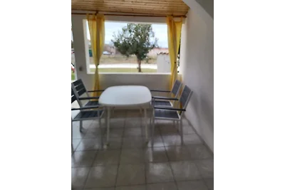 Wohnung für 4 Personen im EG