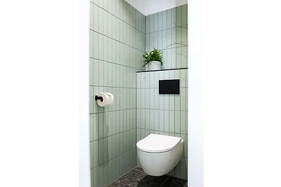 Comfy Apartment 01 - Urban Jungle