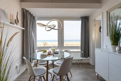 "Strandhotel Heiligenhafen"