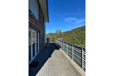 Modernes Wohnen mit Terrasse Und