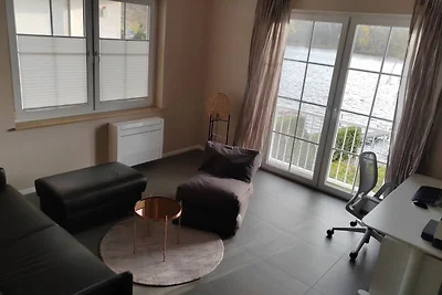 Luxus-Domizil am Wasser mit eigenem