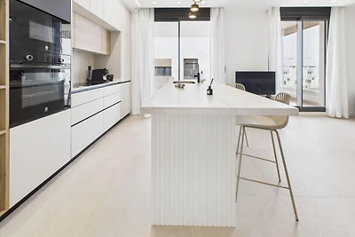 Luxury Apt | Access to Europe’s