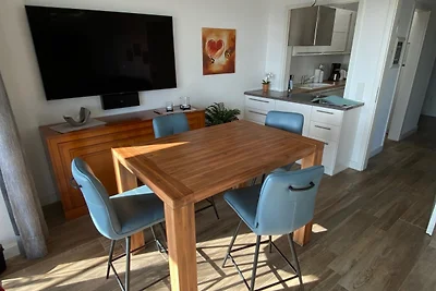 Port Marina "Schlagseite"