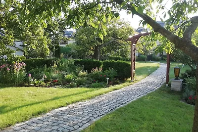 Kleiner Bungalow im Grünen