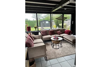 Moderner gepflegter Nr. 142 ruhiger