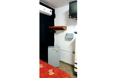 ECONÓMICO CÉNTRICO CUBANO Y CON