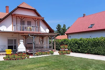 Ferienwohnung mit Pool, Wlan direkt