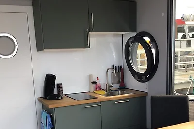 exclusives Hausboot "Tante Trost"