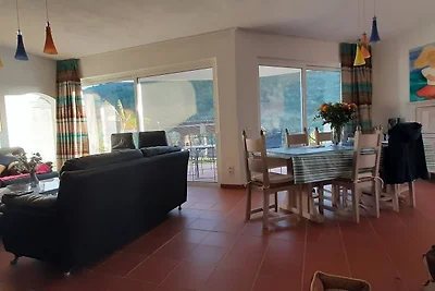 Casa Vale Vinagre 8P with pool in a