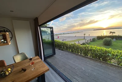 BEACH VILLA