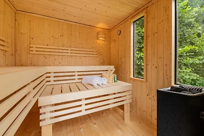 2 bis 4 Personen mit Aussensauna