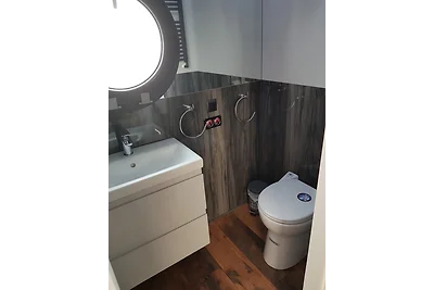 exclusives Hausboot "Tante Trost"