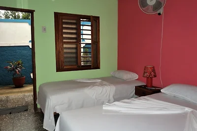 Hostal El Almendro Maritza y Omar