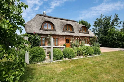 Luxuriöses Ferienhaus Room No. 7