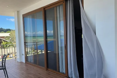 Buddy's Beach House Studio 2