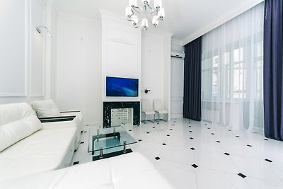 Two bedrooms VIP. 31 Pushkinska st.