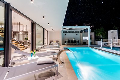 Luxury "Villa Vitae" with heated