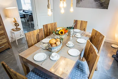 Mien Tied MITTENMANG