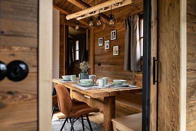 Tiny Chalet 4