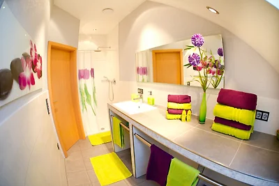 Longstay-Wohnung mit Dachbalkon zum