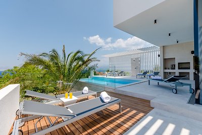 Luxury Villa Complex "Vitae & Pax"