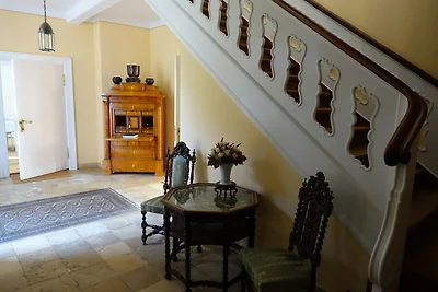 Gelbes Apartment